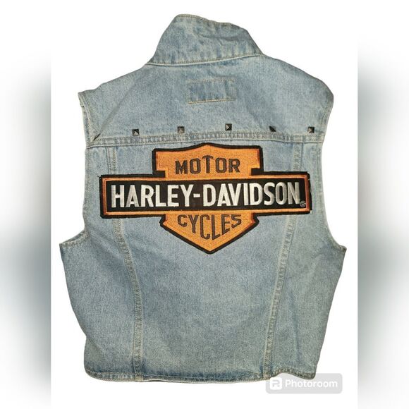Tops - Breaker women's vest updated!